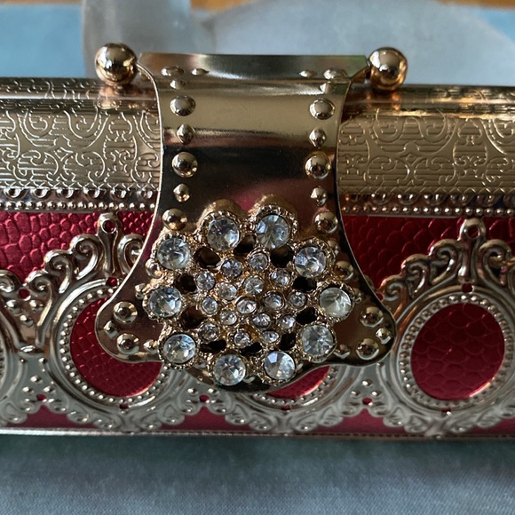 New handheld cylinder shape metal red embellished clutch  bag
